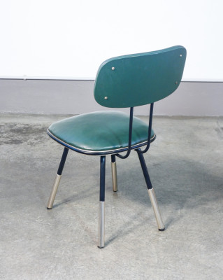 Scrivania da bambino con tre cassetti e sedia, design di Umberto MASCAGNI. Italia, Anni 50