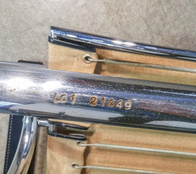 Sedia LC1, design LE CORBUSIER, JEANNERET, PERRIAND per Cassina. n. 21449. Italia, Anni 60