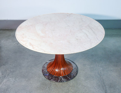 Tavolo da pranzo design Vittorio DASSI in legno e marmo. Italia, Anni 50
