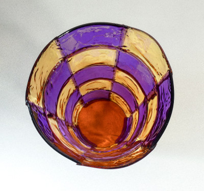 Vaso in resina policroma Bamboo della serie Lezioni, design di Enzo MARI per CORSI. Italia, 2012