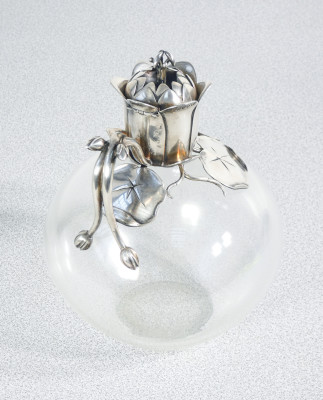 Brocca in argento sterling e cristallo. Edward H. Stockwell. London, 1884