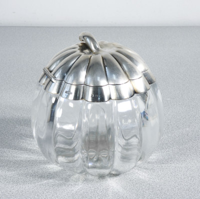 Contenitore in argento sterling e cristallo. John Grinsell & Sons. Birmingham, 1890