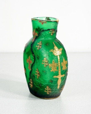 Vaso DAUM Frères in vetro soffiato e acidato, con Gigli, Croci di Lorena e una Spada Coronata. Nancy, Ultimo quarto dell'Ottocento