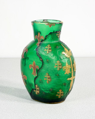 Vaso DAUM Frères in vetro soffiato e acidato, con Gigli, Croci di Lorena e una Spada Coronata. Nancy, Ultimo quarto dell'Ottocento