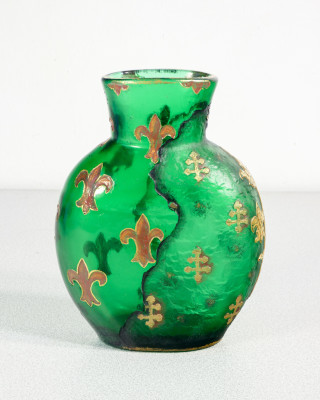 Vaso DAUM Frères in vetro soffiato e acidato, con Gigli, Croci di Lorena e una Spada Coronata. Nancy, Ultimo quarto dell'Ottocento