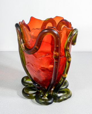 Vaso in resina Indian Summer Extracolor L design Gaetano PESCE per FISH Design. Italia, 2017