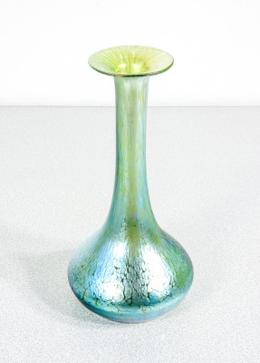 Vaso in vetro soffiato iridescente LOETZ Austria Papillon crete. Fine Ottocento, Primissimo Novecento
