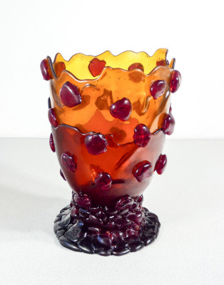 Vaso in resina Nugget design Gaetano PESCE per FISH Design. Italia, 2017