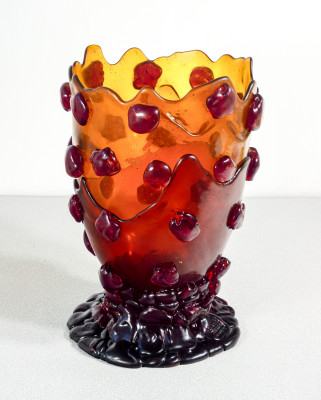 Vaso in resina Nugget design Gaetano PESCE per FISH Design. Italia, 2017