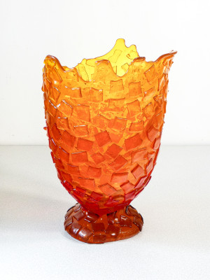 Vaso in resina Rock design Gaetano PESCE per FISH Design. Italia, 2017