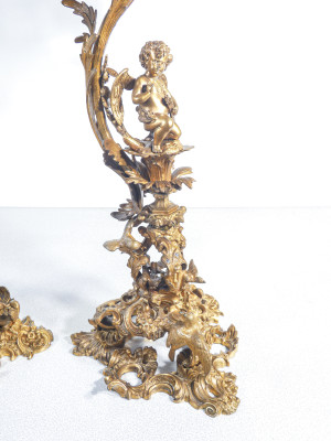 Coppia di grandi candelabri a sei lumi Napoleone III in bronzo dorato. Metà Ottocento