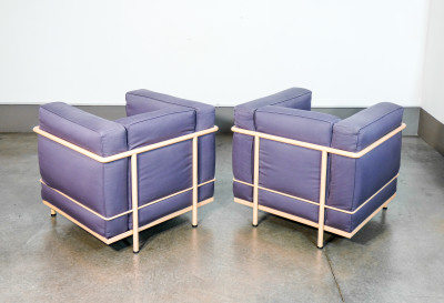 Coppia di poltrone LC2 design LE CORBUSIER, JEANNERET, PERRIAND per Cassina. n. 29562. Italia, Anni 60