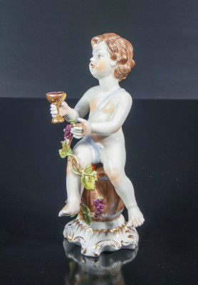 Coppia di sculture in porcellana dipinta a mano Putti Baccanti, man. di Capodimonte. Italia, Metà Novecento