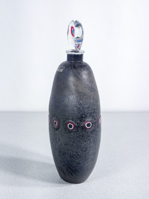 Coppia di bottiglie della serie Scavo in vetro sonoro soffiato, design Alfredo BARBINI. Murano, Anni 70