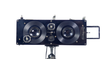 Fotocamera stereoscopica ICA Polyscop con obiettivi Carl Zeiss Tessar. Germania, Anni 10/20