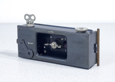 Fotocamera stereoscopica ICA Polyscop con obiettivi Carl Zeiss Tessar. Germania, Anni 10/20