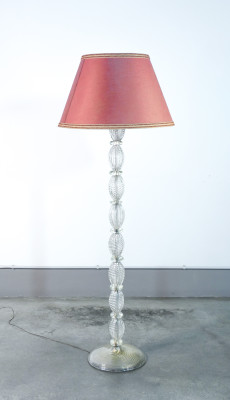 Lampada da terra a tre lumi in vetro soffiato BAROVIER & TOSO, fusto a elementi baccellati. Murano, Anni 40
