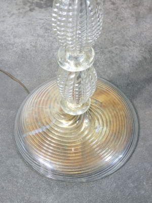 Lampada da terra a tre lumi in vetro soffiato BAROVIER & TOSO, fusto a elementi baccellati. Murano, Anni 40