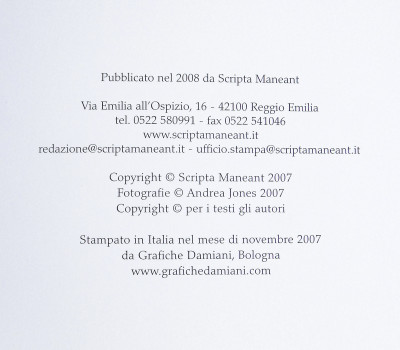 Libro da collezione DEA FLORA Piante e Fiori dei Cinque Continenti, 250 fotografie di Andrea JONES. Scripta Maneant. Bologna, 2008