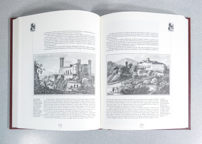 Libro da collezione ROCCHE, CASTELLI e ANTICHI MANIERI Piemonte, con formella di Ugo NESPOLO. Edizione limitata e numerata 674/999. ARS Edizioni d'Arte. Italia, 1998
