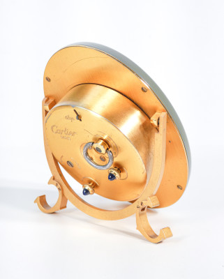 Orologio da tavolo, sveglia Must de CARTIER a carica manuale con custodia originale. Francia/Svizzera, Anni 90