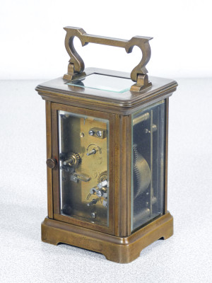 Orologio Officier, Pendulette con sveglia. Funzionante. Primo Novecento