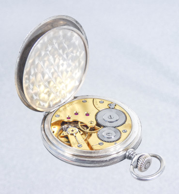 Orologio da tasca LONGINES cal 18.69N in argento 800. Svizzera, Anni 40