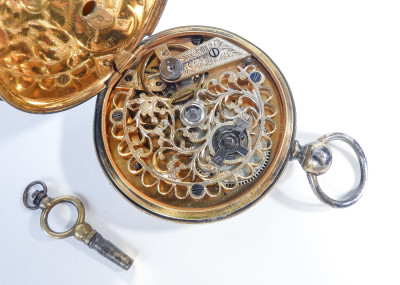 Orologio da tasca con carica a chiavetta M. I. TOBIAS, con custodia/espositore. Liverpool, Metà Ottocento