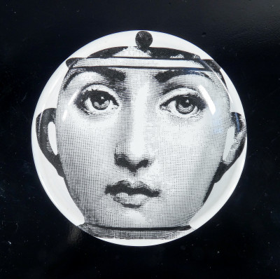 Portacenere, piattino svuotatasche, design Piero FORNASETTI. Italia, Anni 70