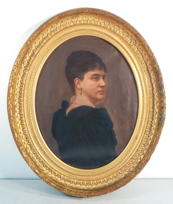 Ritratto di donna in olio su tela di Cesare GHIRARDI. in cornice ovale dorata. Italia, 1891