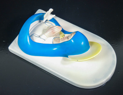 Acquasantiera in ceramica di Pietro SPERTINI per LENCI. Torino, Anni 30