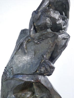 Scultura in bronzo, Madre con due bambini, firmata alla base. Italia, Metà Novecento