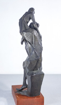 Scultura in bronzo, Madre con due bambini, firmata alla base. Italia, Metà Novecento