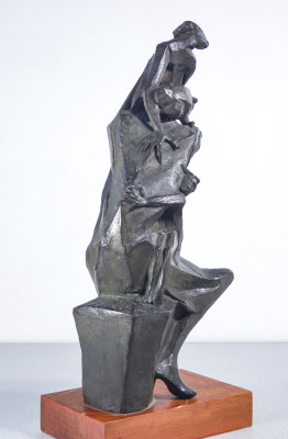 Scultura in bronzo, Madre con due bambini, firmata alla base. Italia, Metà Novecento