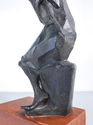 Scultura in bronzo, Madre con due bambini, firmata alla base. Italia, Metà Novecento