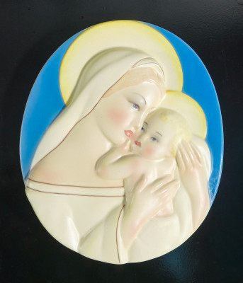Medaglione in ceramica Madonna con Bambino, LENCI con firma AJA. Torino, Anni 30