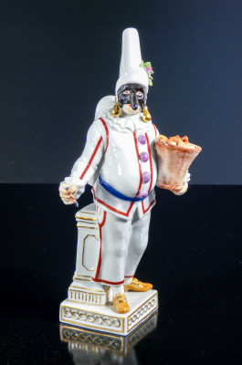 Statuina in porcellana di MEISSEN Pulcinella, Commedia dell'Arte. Germania, Anni 70