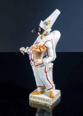 Statuina in porcellana di MEISSEN Pulcinella, Commedia dell'Arte. Germania, Anni 70