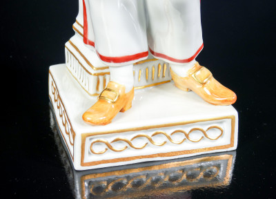 Statuina in porcellana di MEISSEN Pulcinella, Commedia dell'Arte. Germania, Anni 70