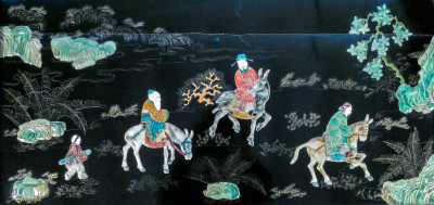 Tavolino basso cinese con intarsi in pietre dure. Cina, XX sec.