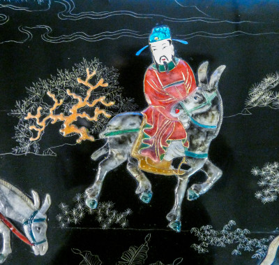 Tavolino basso cinese con intarsi in pietre dure. Cina, XX sec.