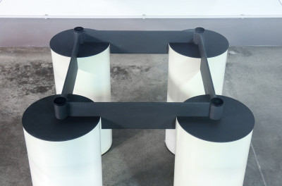 Tavolo Serenissimo design Lella & Massimo VIGNELLI per ACERBIS. Italia, Anni 80