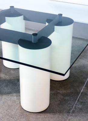 Tavolo Serenissimo design Lella & Massimo VIGNELLI per ACERBIS. Italia, Anni 80