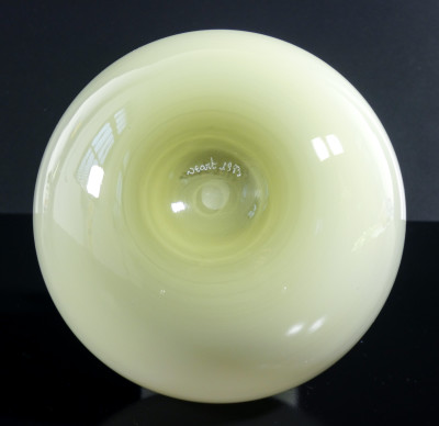 Vaso in vetro soffiato incamiciato di Murano, design VEART. Murano, Anni 90