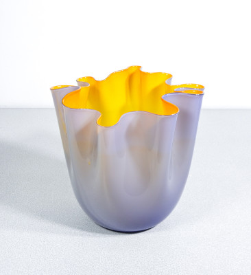 Vaso Fazzoletto design Fulvio BIANCONI per VENINI. Murano, 2020