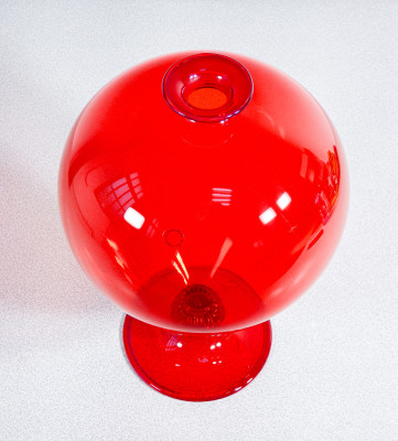 Vaso Veronese firmato VENINI, design originale di V. Zecchin. Versione rossa, numerato 72/99. Italia, 1994